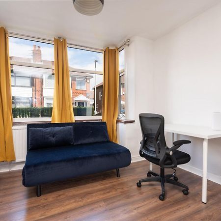 Comfy 3Br Home - Pool Table - Games - Sleeps 8 Manchester Buitenkant foto