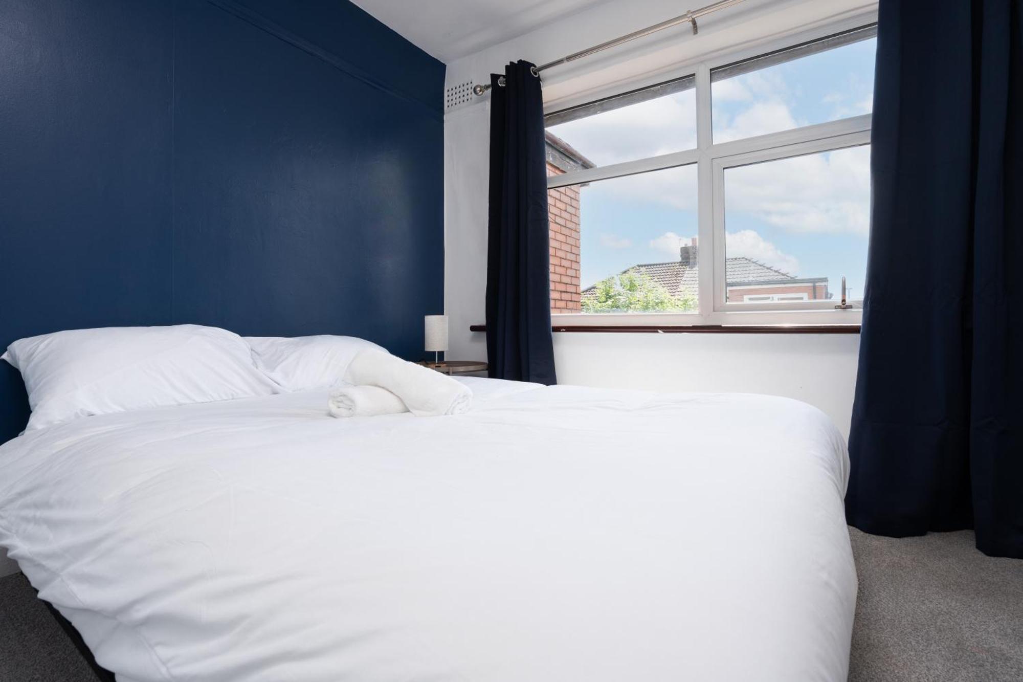 Comfy 3Br Home - Pool Table - Games - Sleeps 8 Manchester Buitenkant foto
