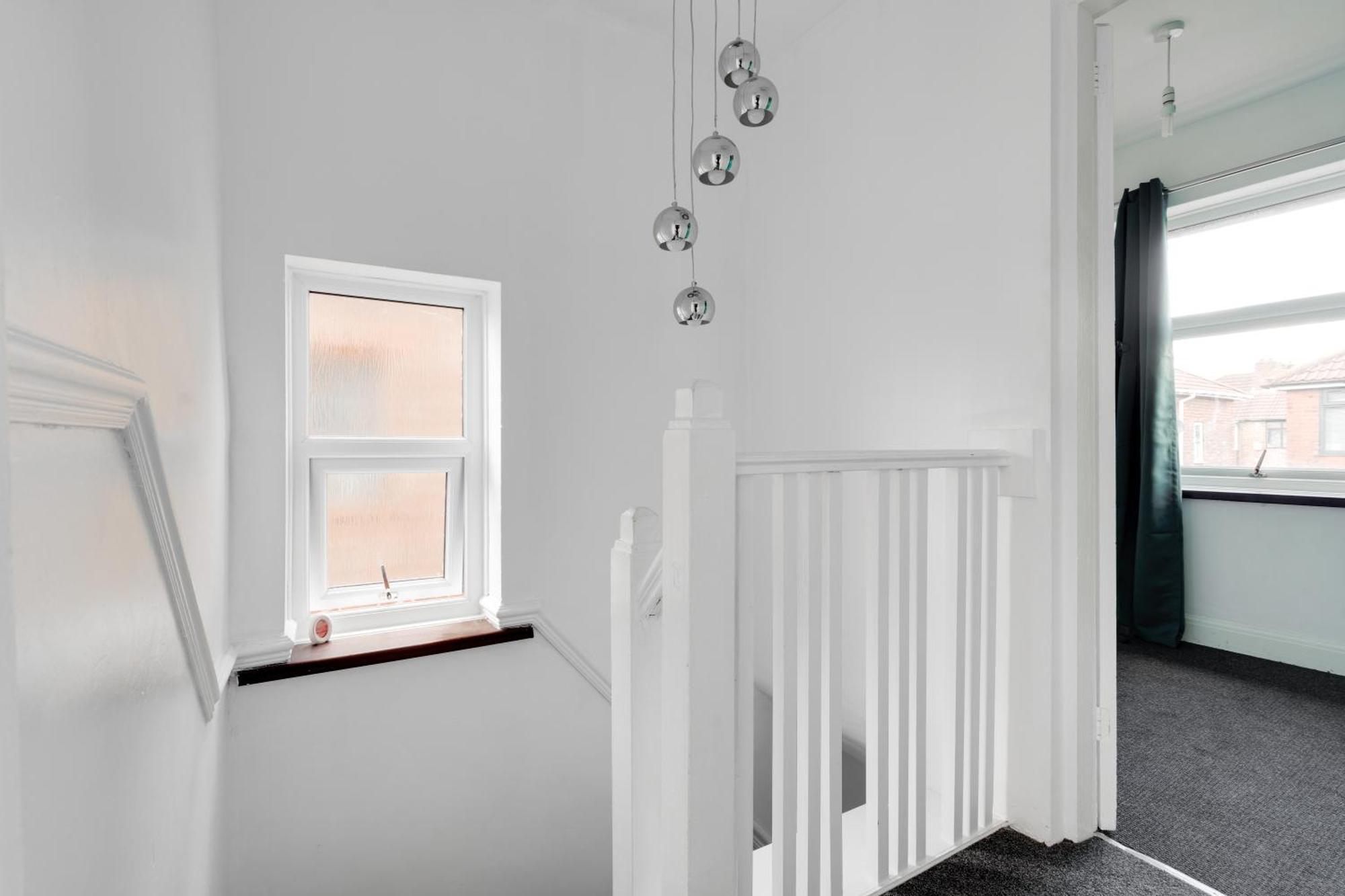 Comfy 3Br Home - Pool Table - Games - Sleeps 8 Manchester Buitenkant foto