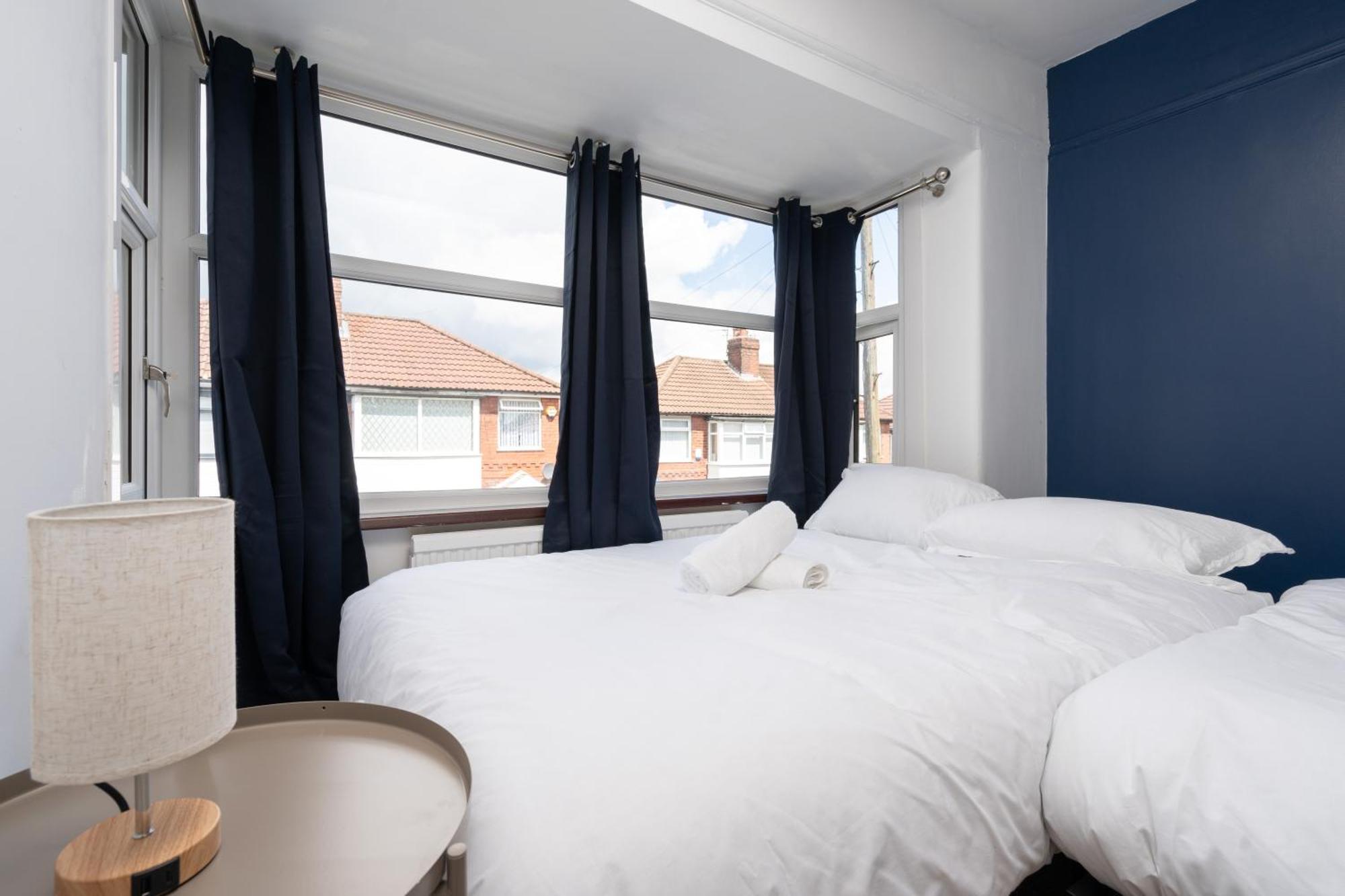Comfy 3Br Home - Pool Table - Games - Sleeps 8 Manchester Buitenkant foto
