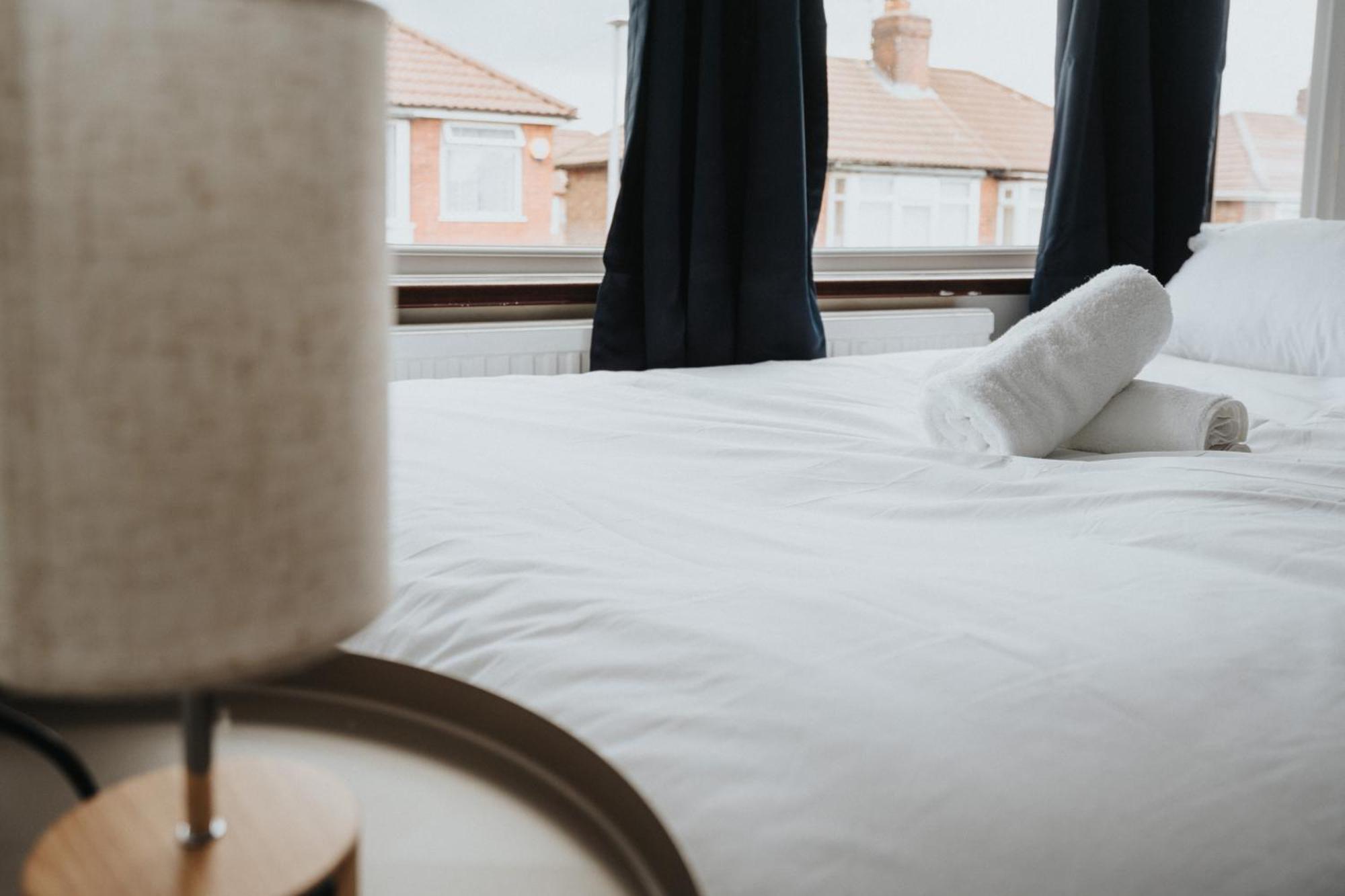Comfy 3Br Home - Pool Table - Games - Sleeps 8 Manchester Buitenkant foto