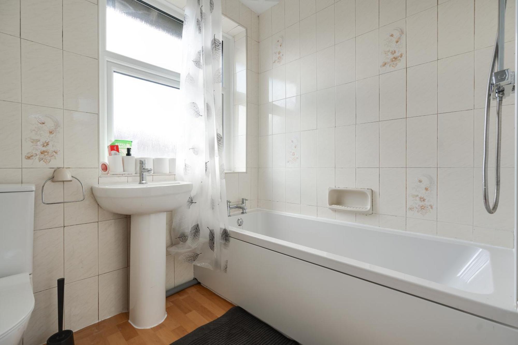 Comfy 3Br Home - Pool Table - Games - Sleeps 8 Manchester Buitenkant foto